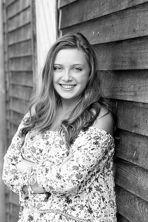Hannah Schuette CHS 2017 bw