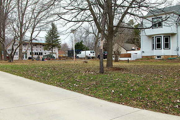 lot 8600